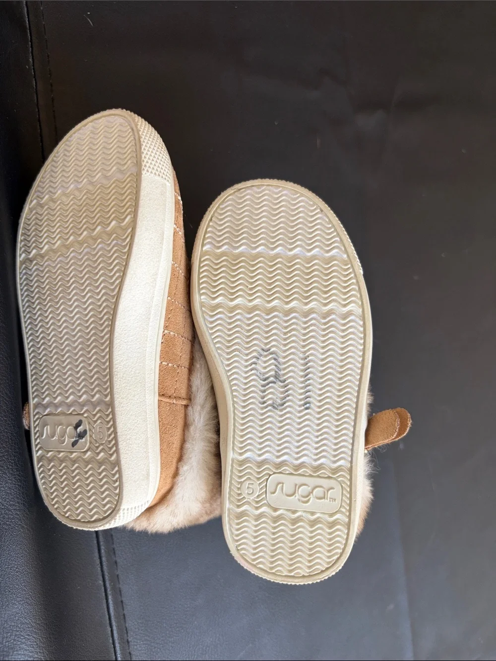 Sugar Lil Paige Faux Fur Quilted Winter Boots Tan Girls Size 5 Cozy Zip